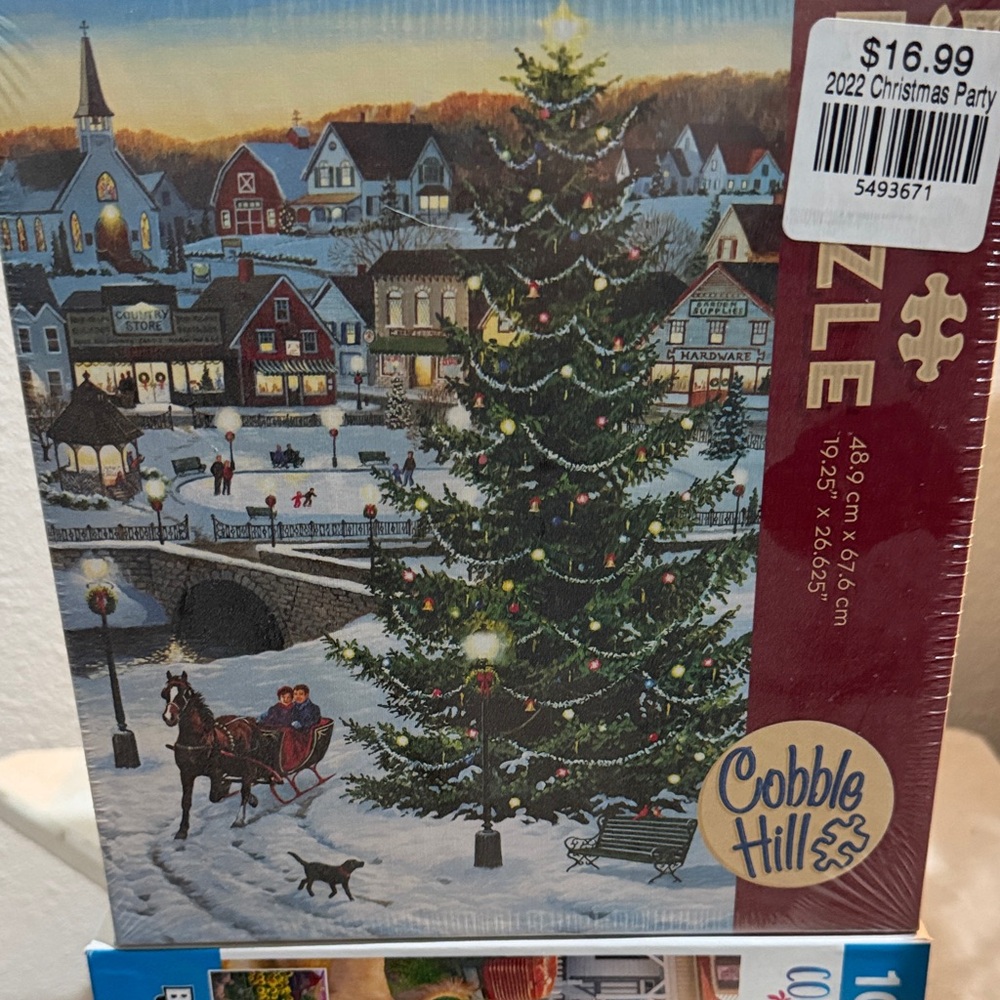 Cobb Hill by New Balance Festive Village Christmas Tree Puzzle - New in box